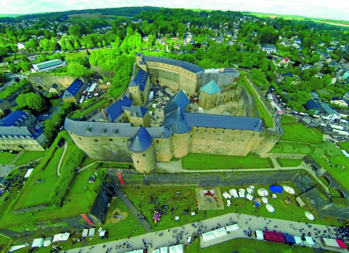 Sedan : le plus grand château fort d'Europe !